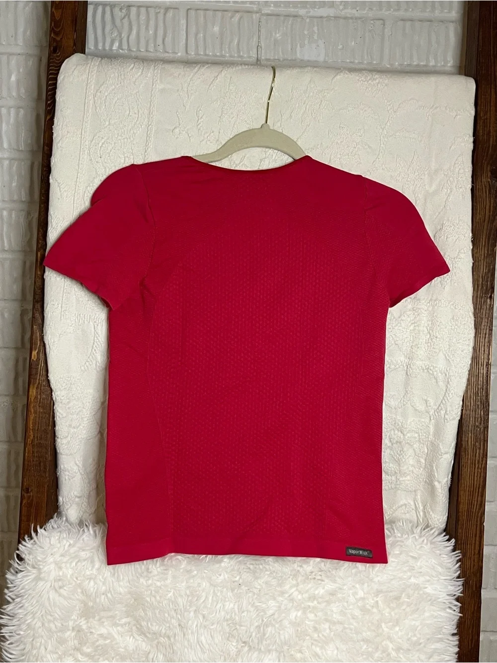 The North Face VaporWick Women’s M/L Active T-Shirt - Picture 4 of 5